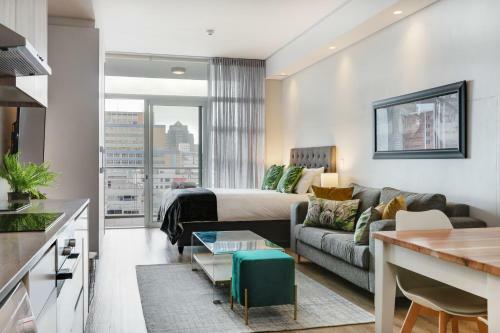 Eco Balcony Apartment Near Table Mountain
