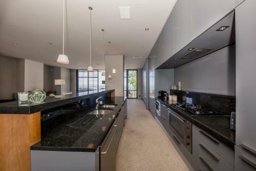 Loader Villa