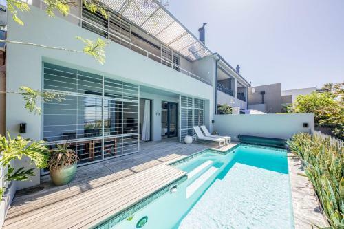 Loader Villa