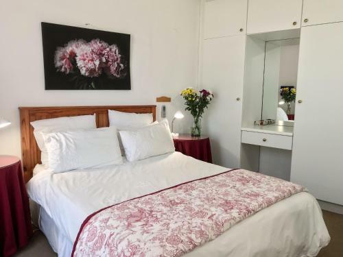 Howards End Manor B&B