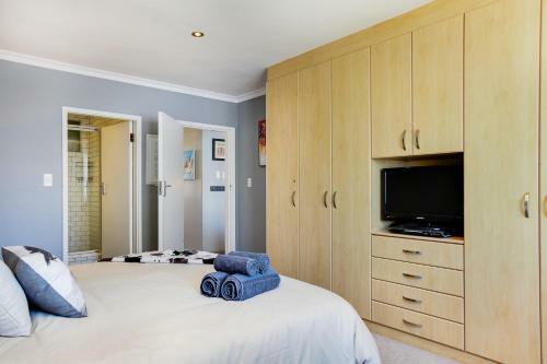 Atlantic Apartment With Bantry Bay Seaviews