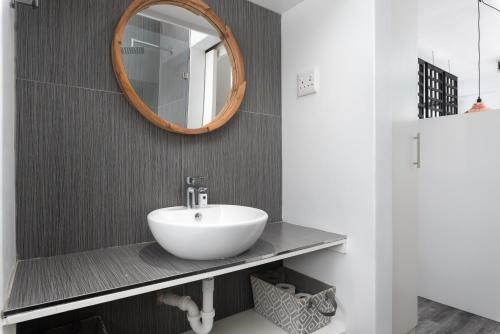 Cascades Apartments By Propr