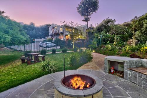 Bed & Breakfast Devonport House