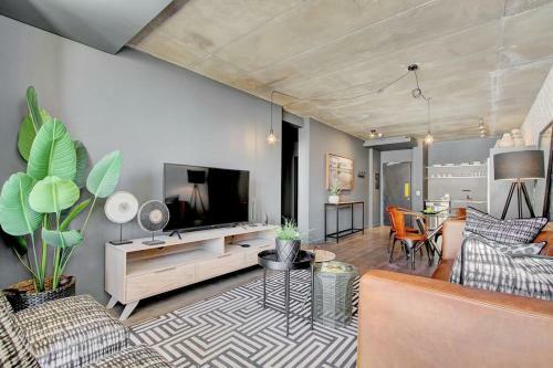 Apartamento Modern & Convenient Top Floor Mountain Views