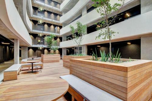 Apartamento Modern & Convenient Top Floor Mountain Views