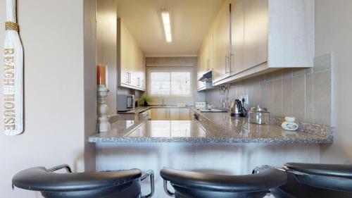 Apartamento Malata Beachfront Condo 27