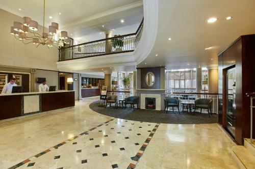 Hotel Stayeasy Century City