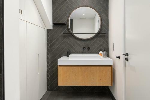 121 Waterkant Apartments