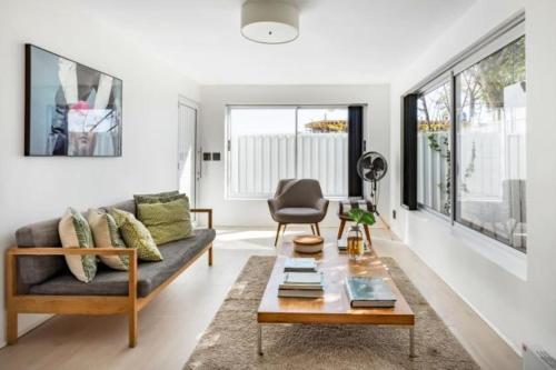 Apartamento Suave Studio With Creative Interiors In Sea Point