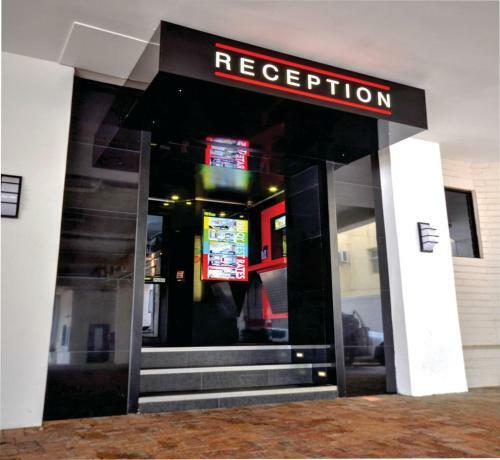 Check Inn Hotel