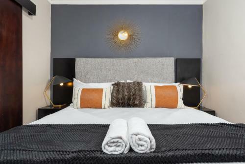 Icon Apartments