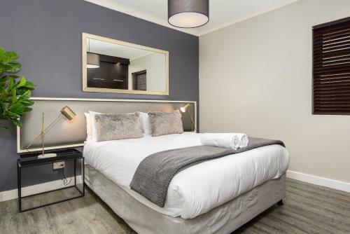 Icon Apartments