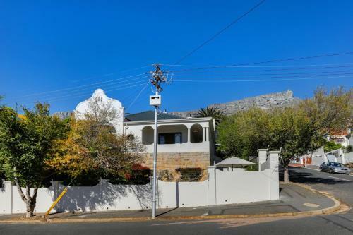 Victorian Manor House On Table Mountain