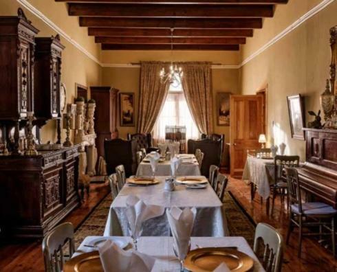 Hostal Lord Carnarvon Guesthouse