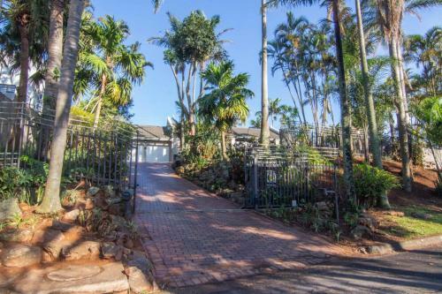 Villa 15 Oyster Crescent