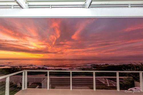 Gansbaai Seafront Holiday House - "ons C-huis"