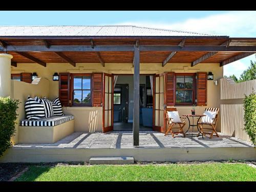 Hostal Huguenot House