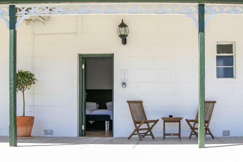 Hostal Victorian Square Guesthouse