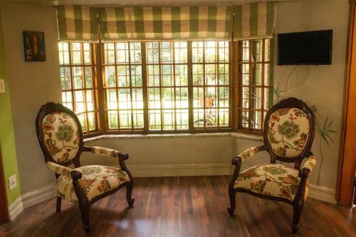 Hostal Hidden Gem Art Guesthouse , One Of A Kind