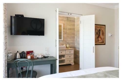 66 On Monzali 4 Star Luxury B&B