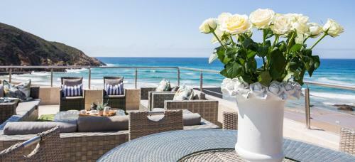 Hostal Waves Of Grace Seafront Villa