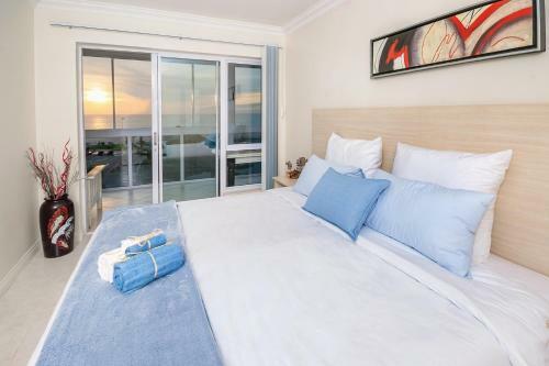Main Beach Apartment