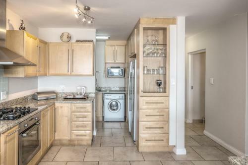 Apartamento Paradise Sands - Self Catering Flat With A Breathtaking Sea View
