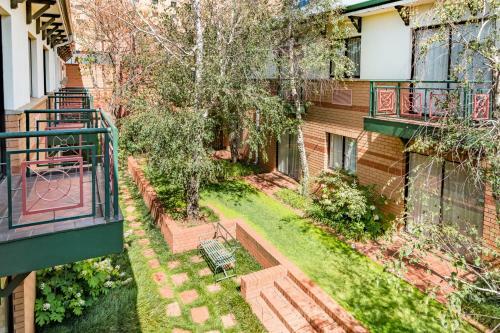Courtyard Hotel Rosebank