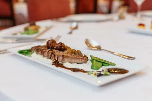 Hotel Rand Club Suites