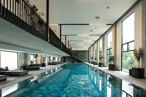 The Emerald Apartments