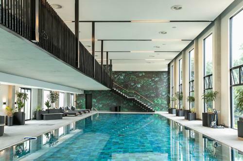 The Emerald Apartments