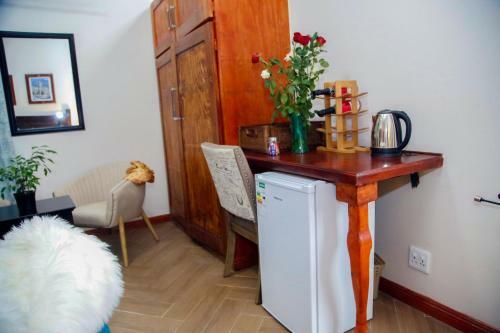 Hostal Travetel Or Tambo Airport