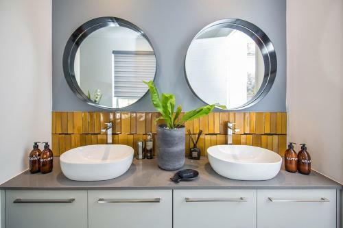 Villa Island Retreat