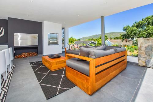 Villa Island Retreat