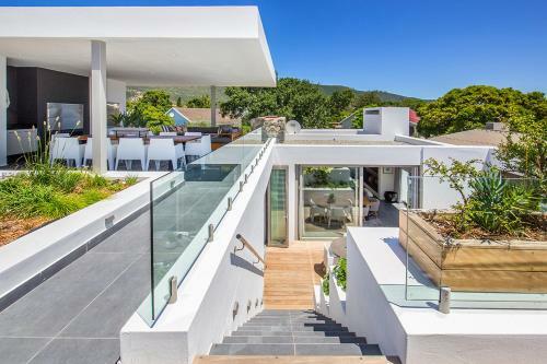 Villa Island Retreat