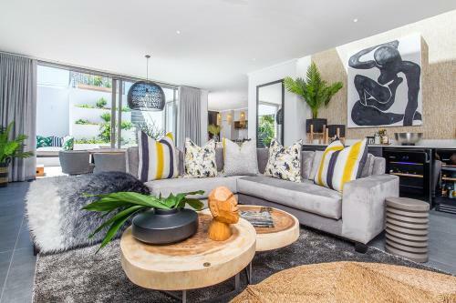 Villa Island Retreat