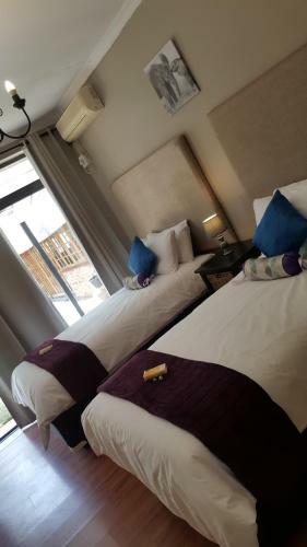 Hostal Luxury Heights Guesthouse