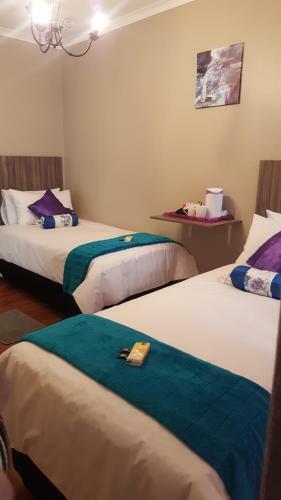 Hostal Luxury Heights Guesthouse