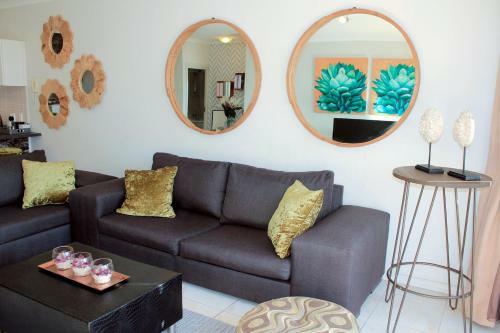 Mui Melrose Apartments