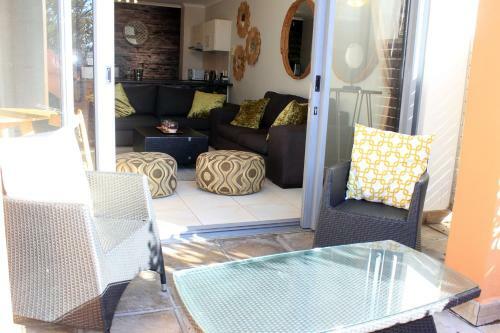 Mui Melrose Apartments