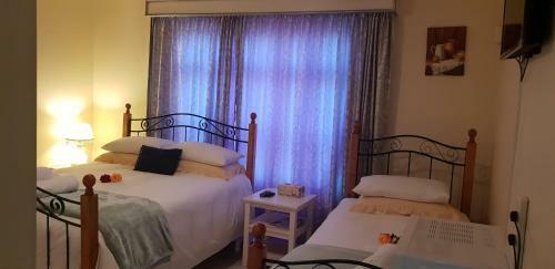 Hostal Ebenezer Guesthouse Bluewater Bay