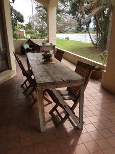 Albergue Riverfront Homestay