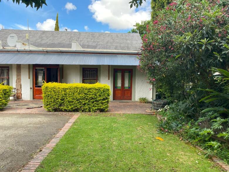 Bed & Breakfast Leo Guest House