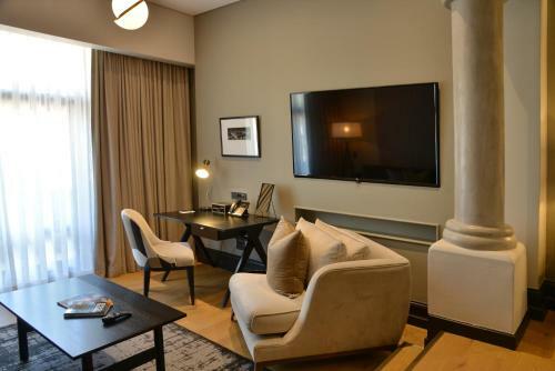 Apogee Boutique Hotel & Spa
