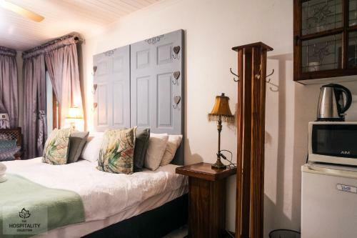 Hostal Snooze-a-lot Guesthouse