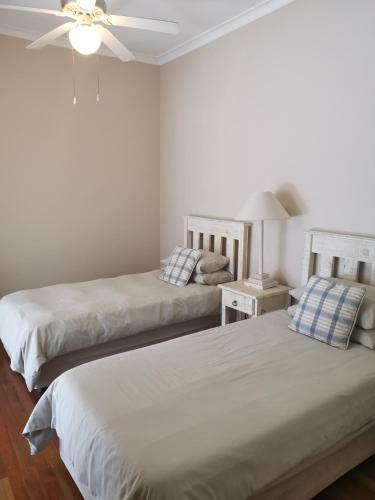 Apartamento Pollok Beach Guest Lodge