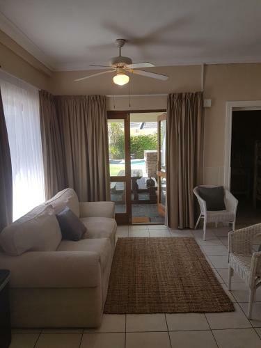 Apartamento Pollok Beach Guest Lodge
