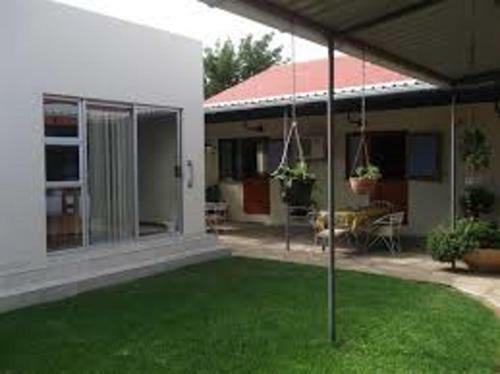 Hostal Boesmanland Guesthouse