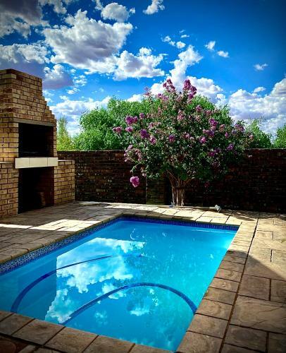 Hostal Casa Calida Guest House