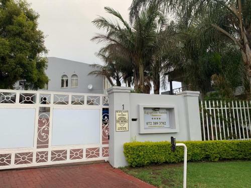 Hostal Egyptian Sands Guesthouse